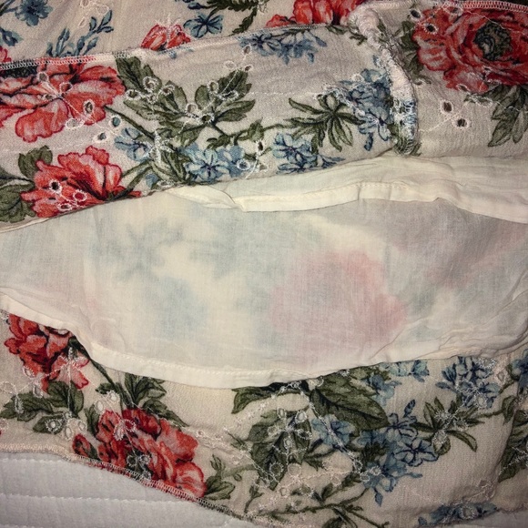 AMERICAN EAGLE EYELET FLORAL TANK TOP - Picture 7 of 10